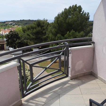 Esperanza Apartment بولا المظهر الخارجي الصورة